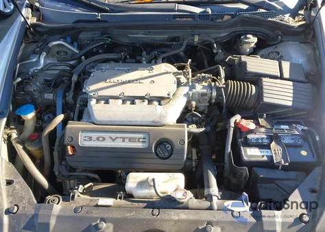 2005 Honda Accord 3.0 Ex z USA, uszkodzony, nr VIN 1HGCM66535A043872